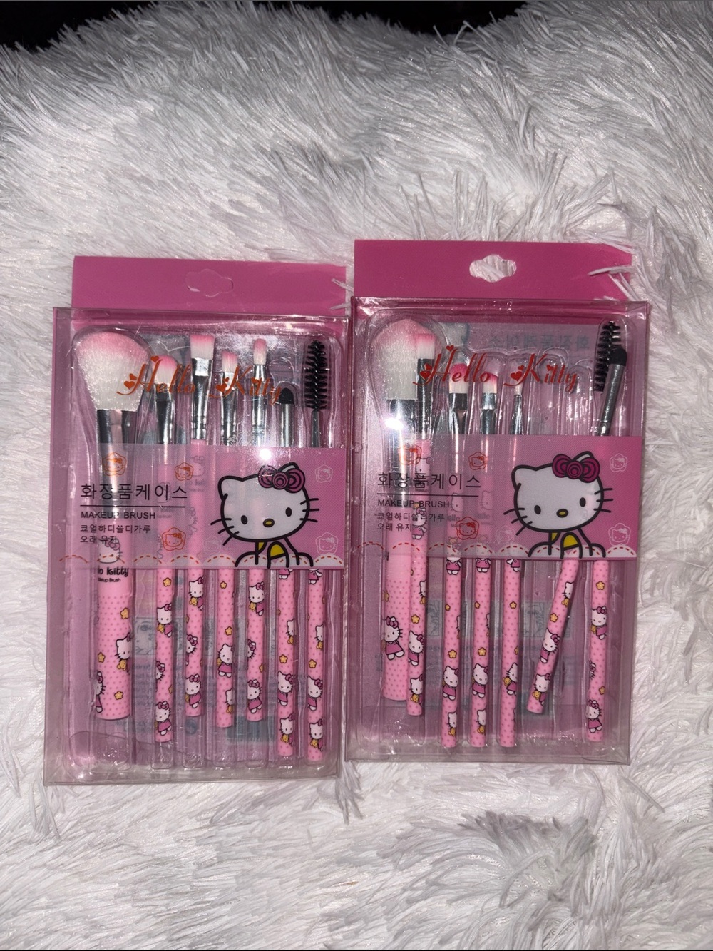 Hello Kitty Make Up Brush Set of 2